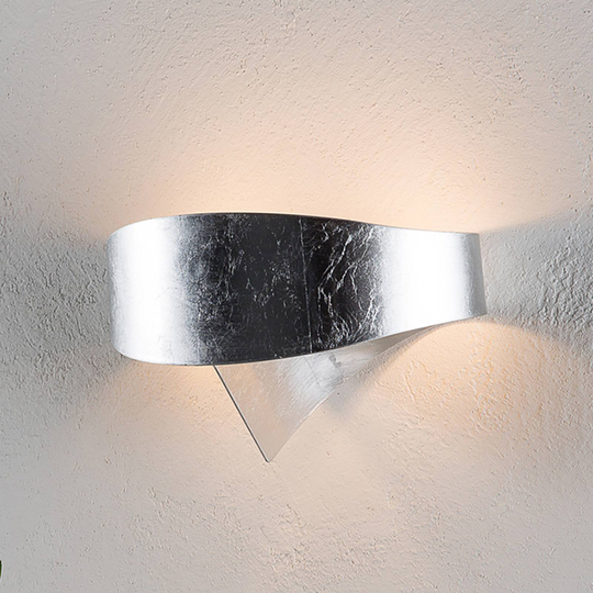 Hopeinen designer-seinävalaisin Scudo
