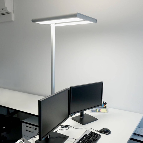 Quirin toimiston LED-lattiavalo, päivänvaloanturi