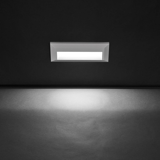 Laajasti valaiseva LED-ulkoseinälamppu Kössel