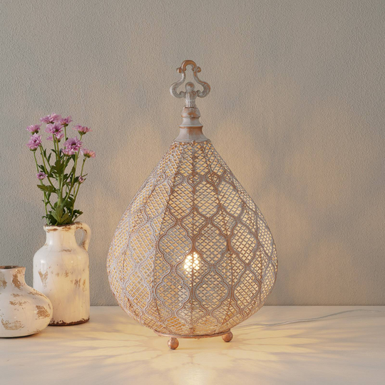 Itämaistyylinen LED-pöytävalaisin Nabila
